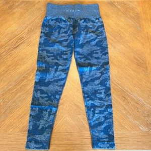 NVGTN Camo Seamless Leggings Medium Slate Blue